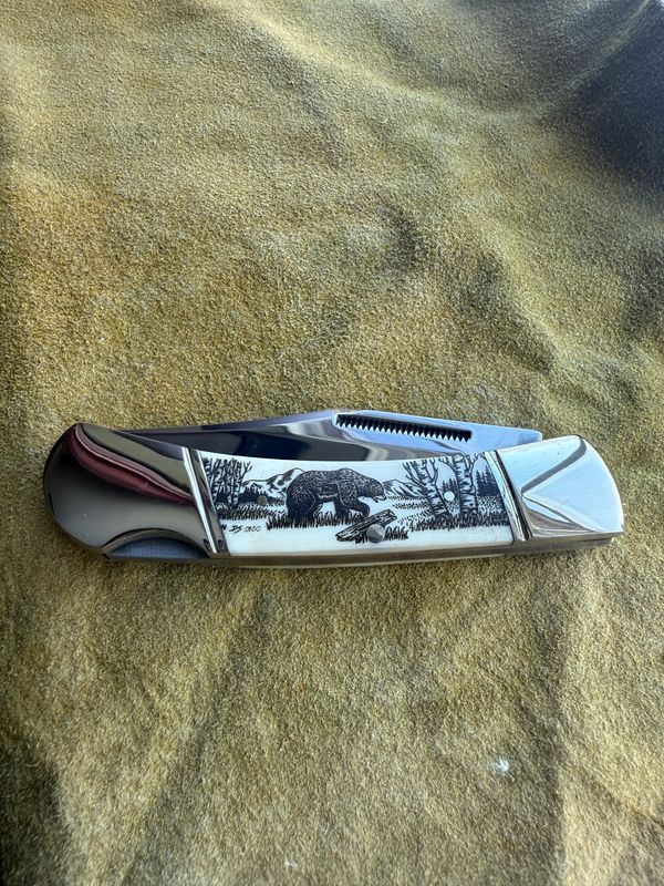 3.75" Lock Back (Black)  Bear/Stump