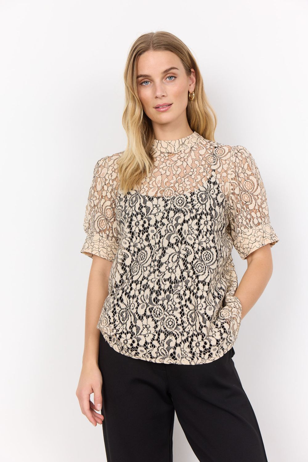 Nilla 1 Lace Tee