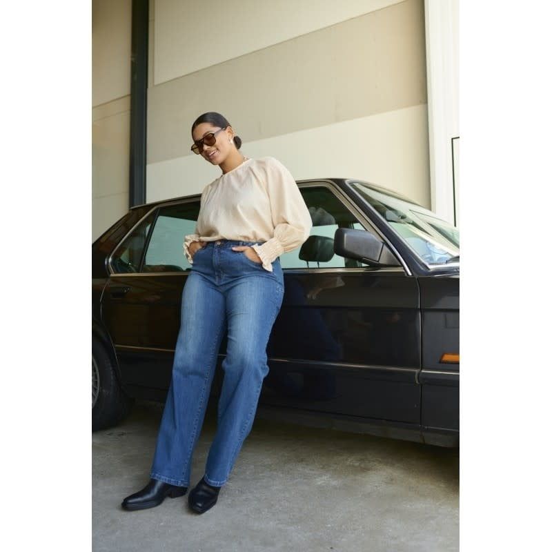 KCkanna Flora Flared Jeans