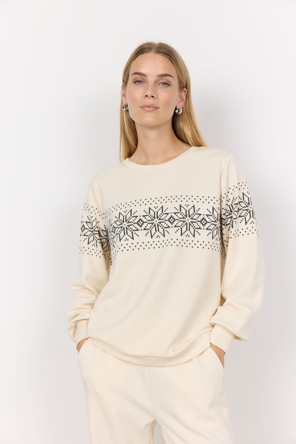 Banu 216 Snowflake Crew Sweatshirt