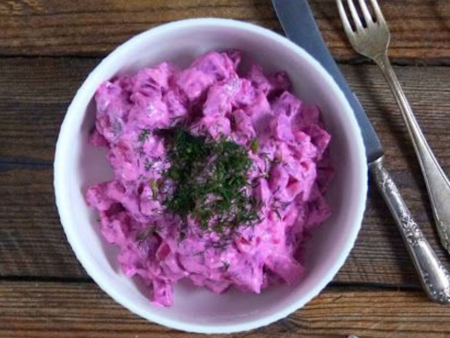 Sałatka śledziowa z burakiem (500g)