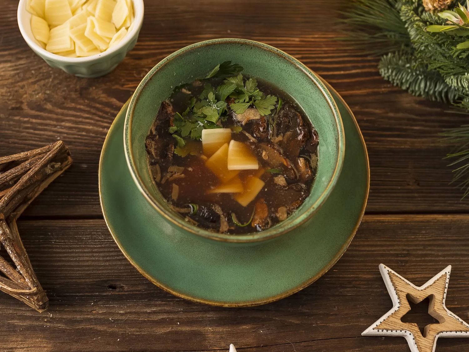 Zupa grzybowa z łazankami