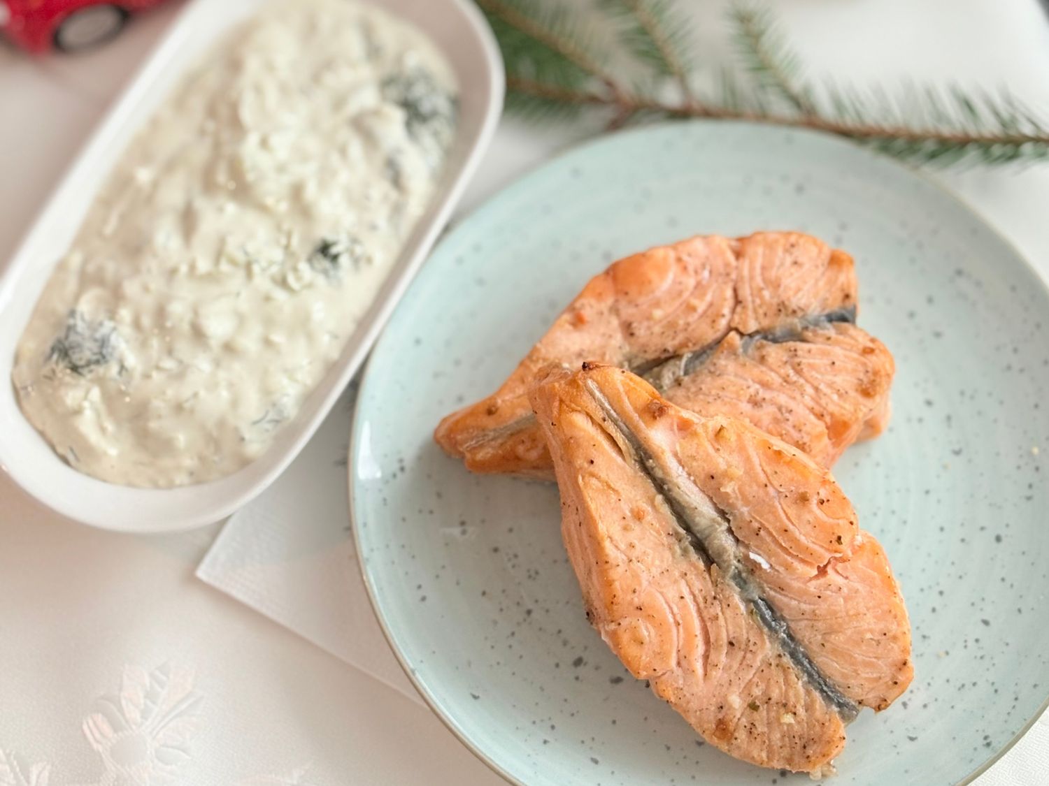 Łosoś w sosie porowym (ok. 200g)