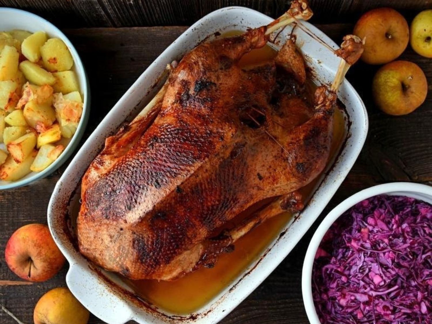 Gęś pieczona w całości