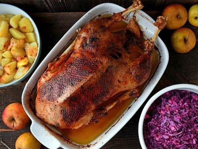 Gęś pieczona w całości