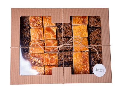 Box z ciastami