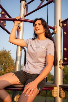 Organic Tee- Focus on the good (classic) Organic Tee- Focus on the good (classic)