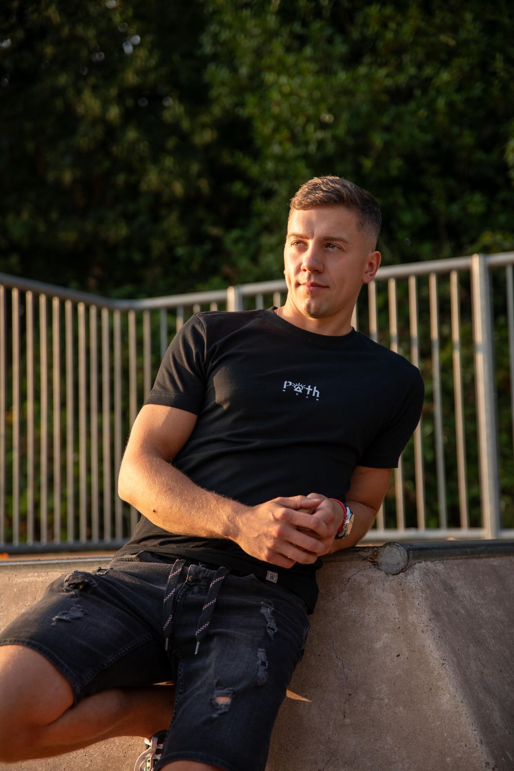 Plain slim cotton T-shirt (embroidered logo)