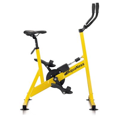 vélo de piscine  jaune sur fond blanc
