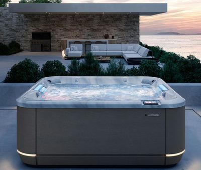 Spa Collection Jacuzzi  J™