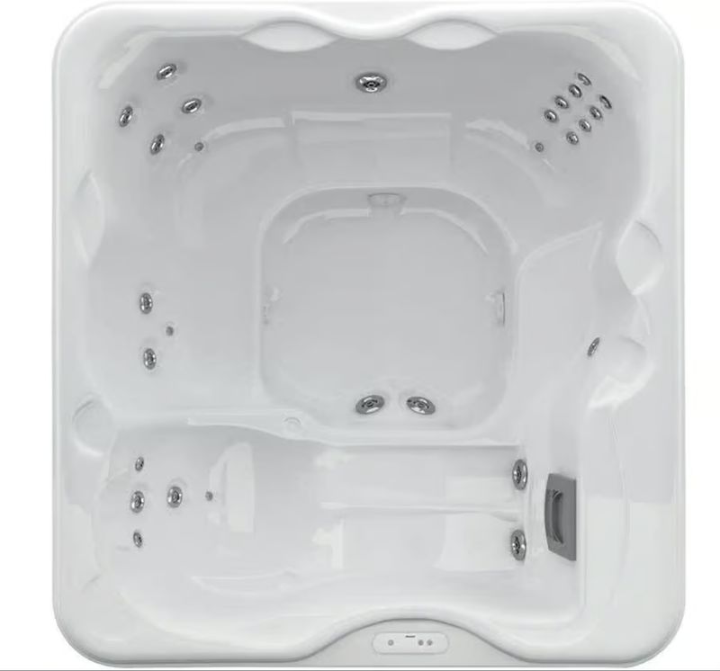 Jacuzzi® Spas Lodge S - M - L Jacuzzi® Spas Lodge S - M - L