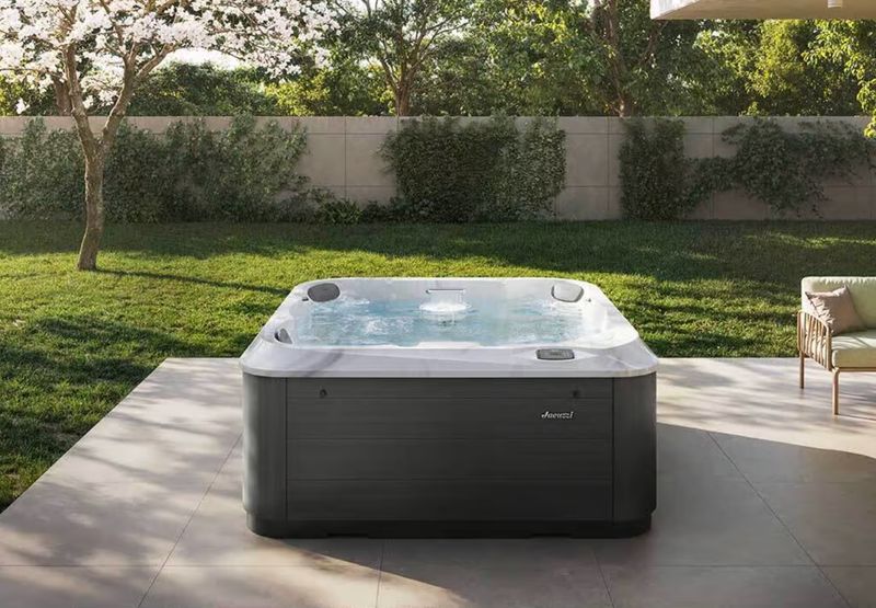 Jacuzzi® J-201 Jacuzzi® J-201