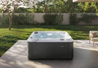 Jacuzzi® J-201 Jacuzzi® J-201