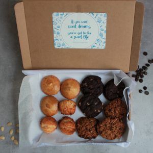 Flying Pastry: Cookiemonster Box