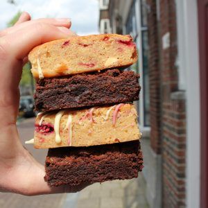 Flying Pastry: Every Blondie needs a Brownie Box