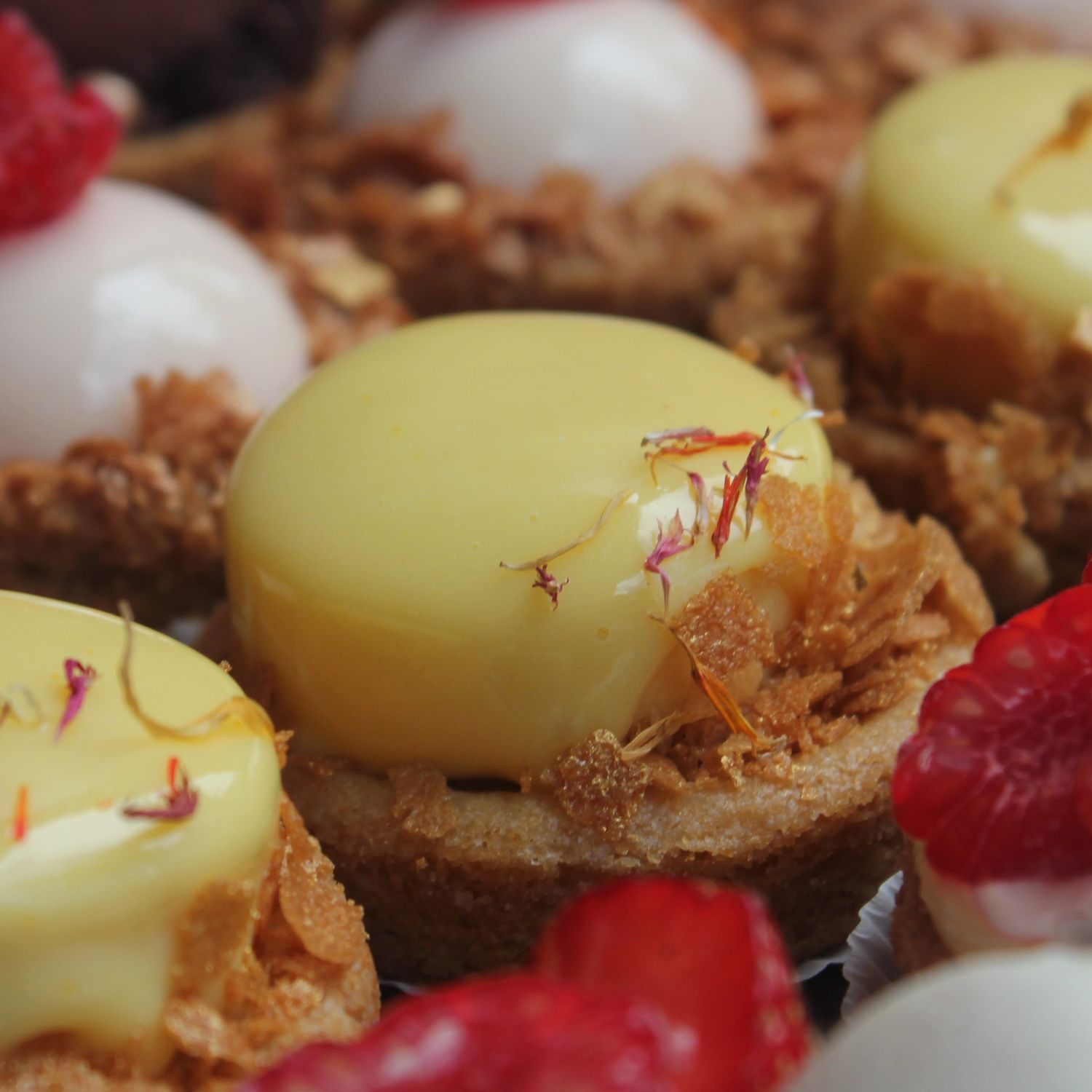 Petit Four: Mango - Passie Slof