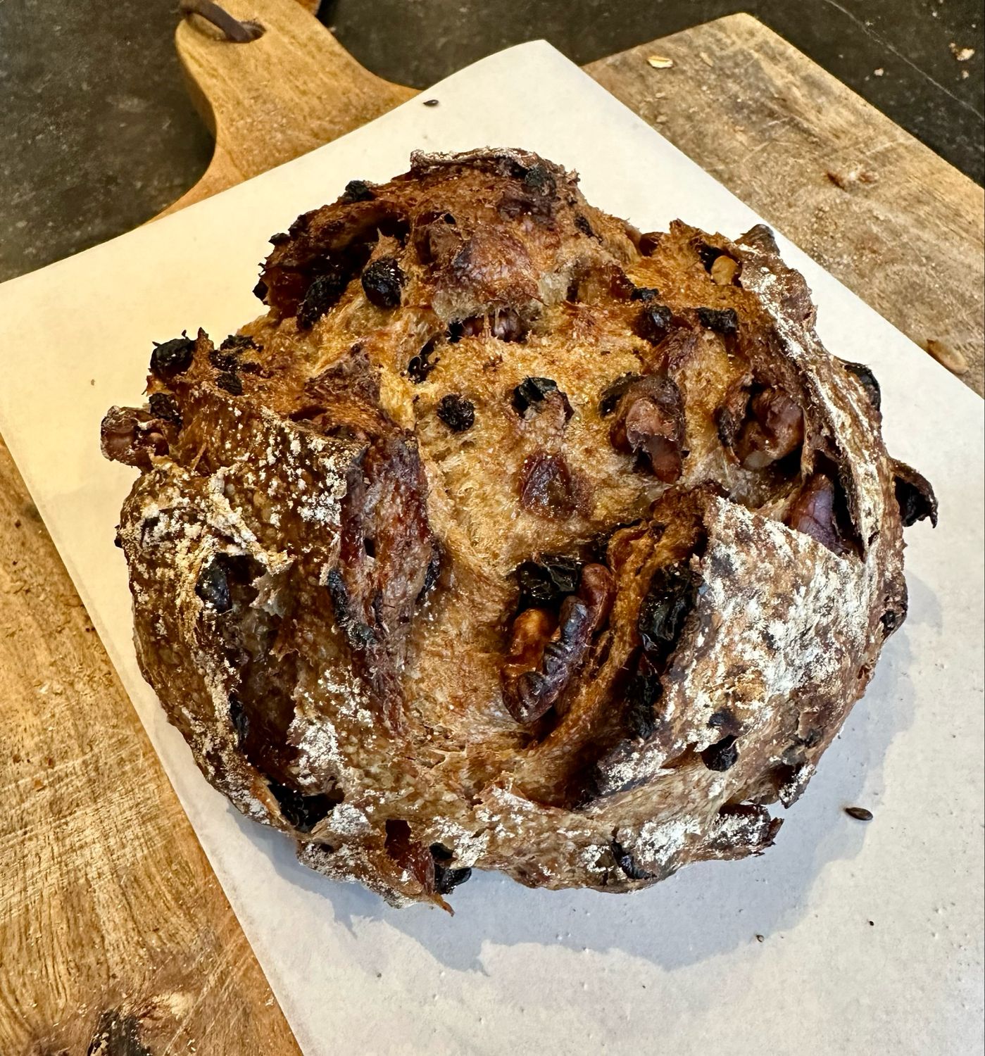 Volkoren brood met rozijnen, walnoten &amp; krenten - 500 gr