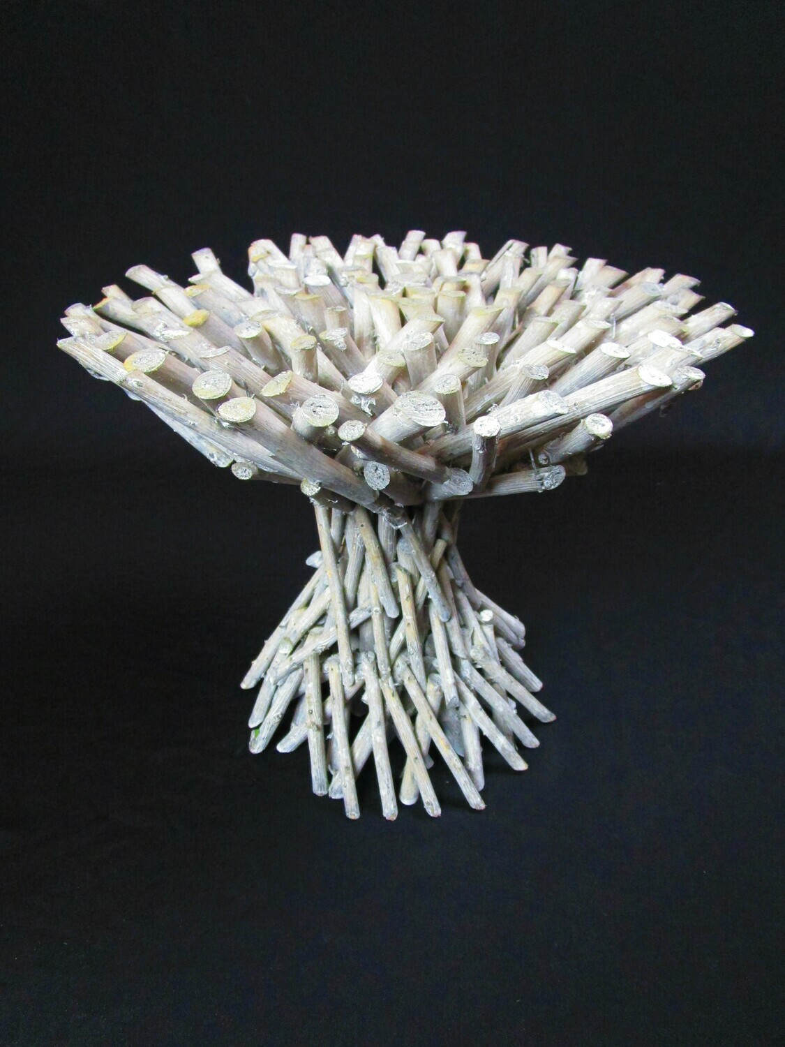 Twig Stand Small. HS Code: 0603000000
Country Of Origin: South Africa