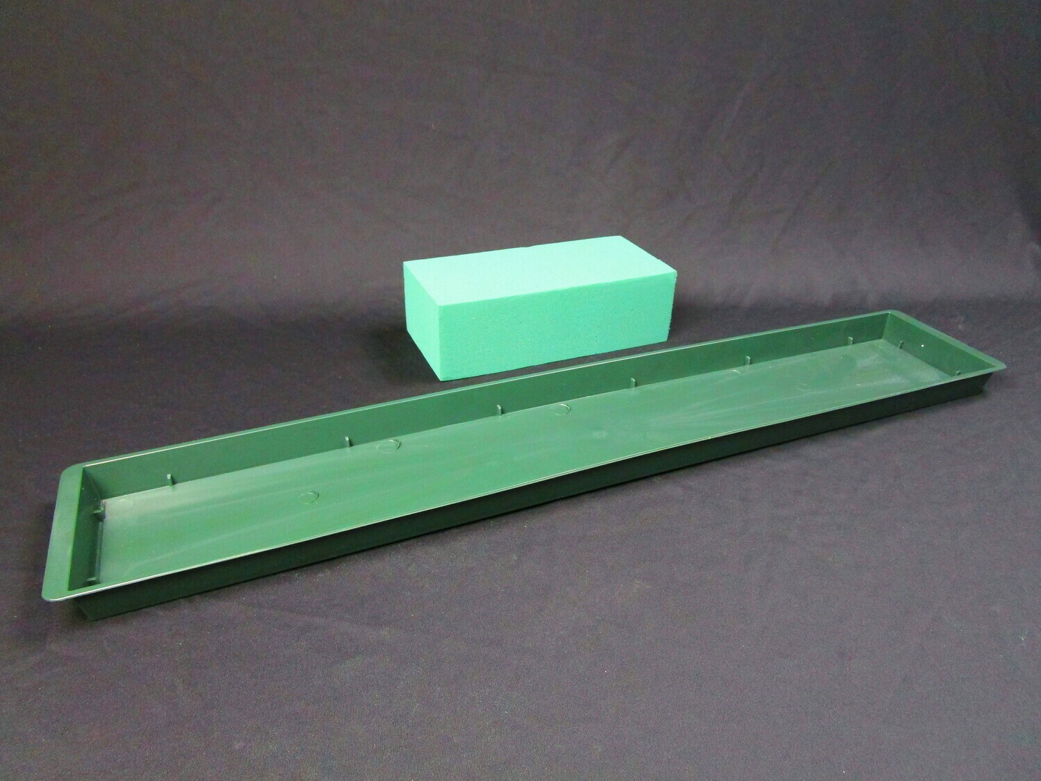 Oasis Three Block Trays Per Pack Of 3. HS Code: 39231090 Country of origin: United Kingdom