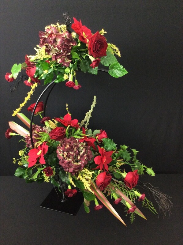 Half Moon Stand Small 24”h x 18” w x 5” d
HS Code: 9403200030
Country Of Origin: Ireland