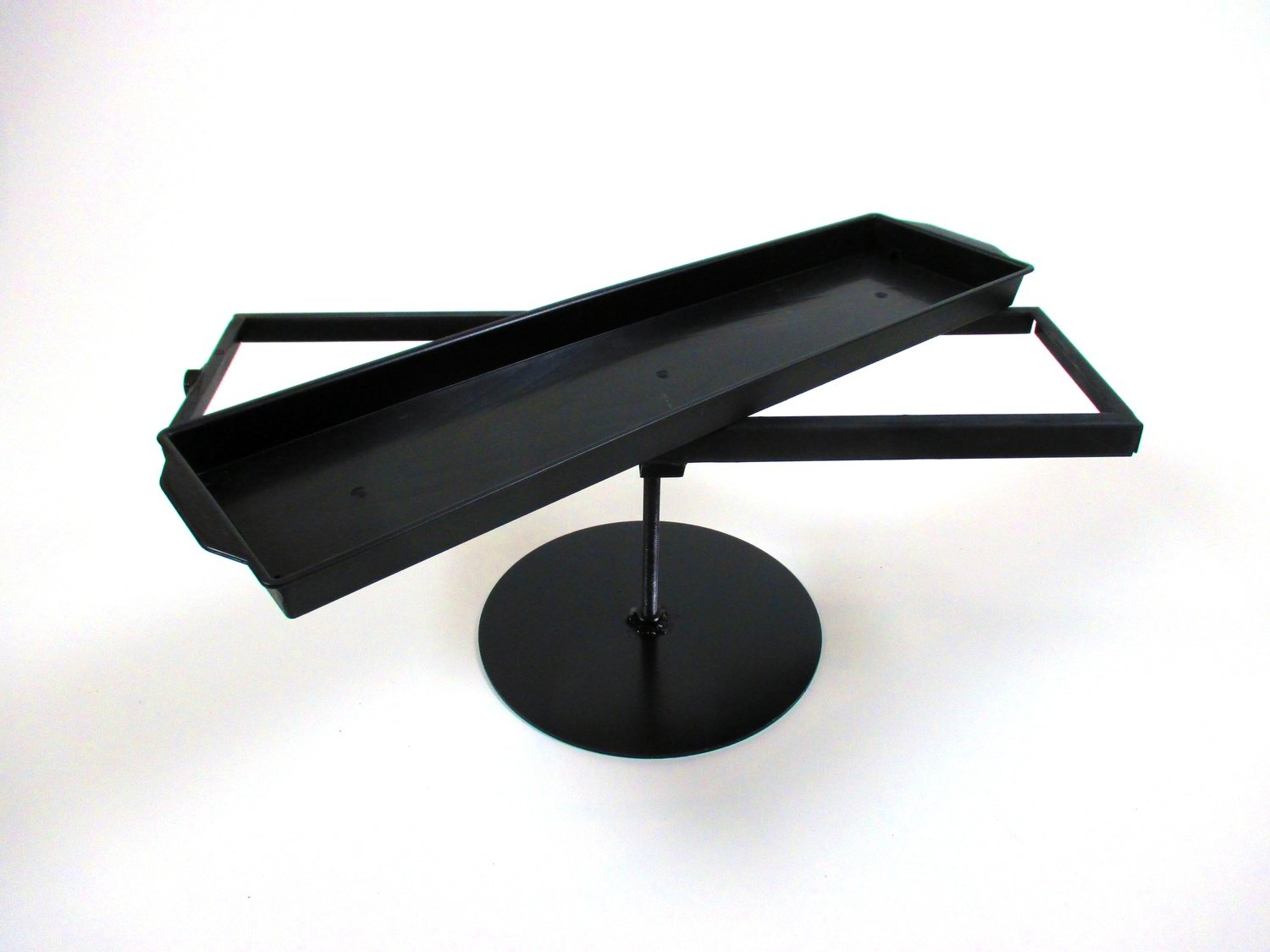 Tray Stand Treble Block 3 way c/w Tray
HS Code: 9403200030
Country Of Origin: Ireland