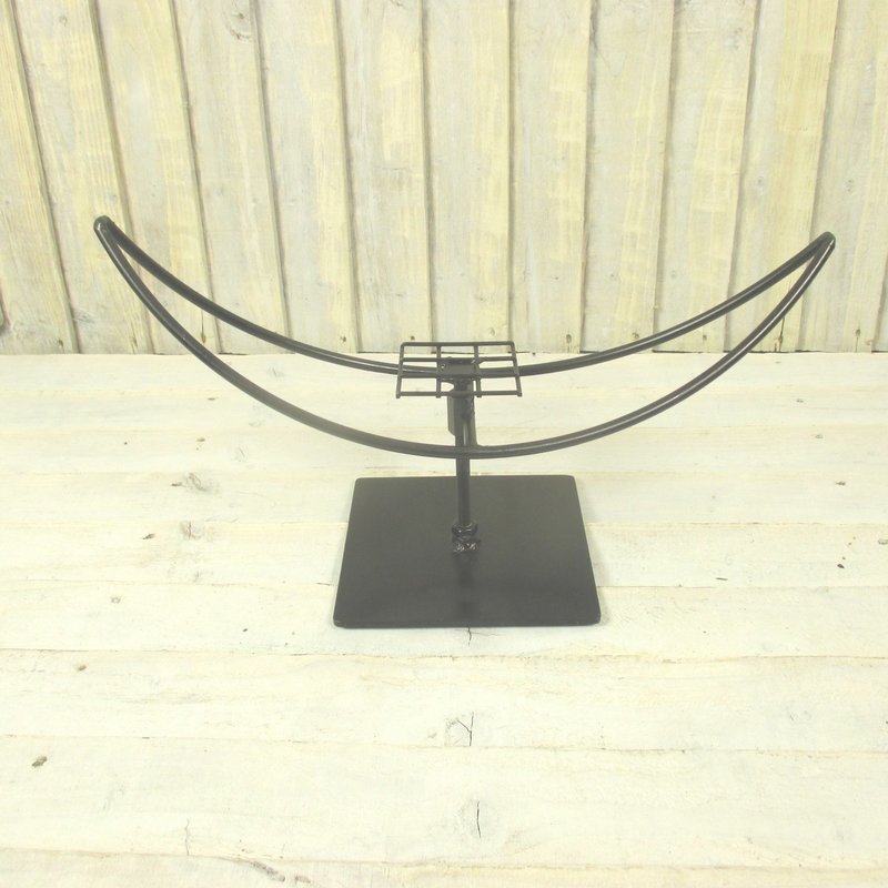 Boat Stand Small 18” long x 5” width
HS Code: 9403200030
Country Of Origin: Ireland