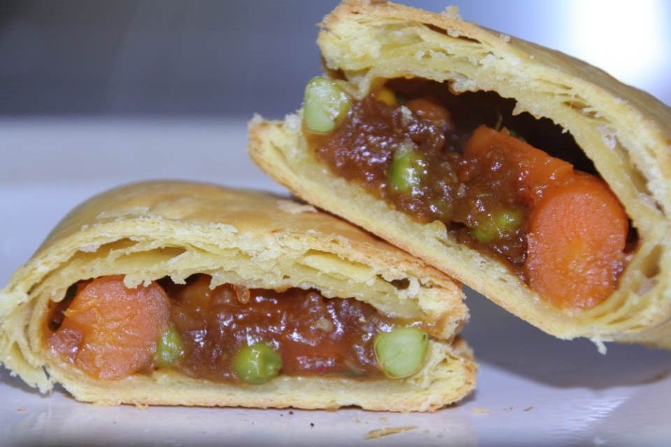 Surprise Mixed Jamaican Patties (x24 cocktail sized patties)