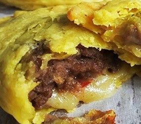 Cheesy Beef (x12 regular patties)