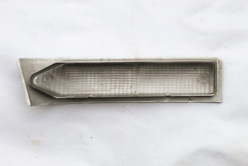 Alfetta GTV 1st Series Carello Front Sidelight Indicator Lens, Left Side, New Old Stock