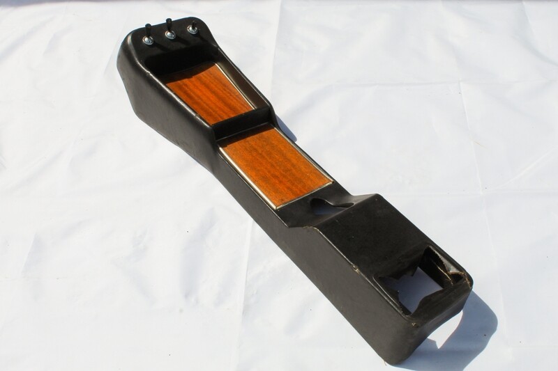 Giulia Super Centre Console