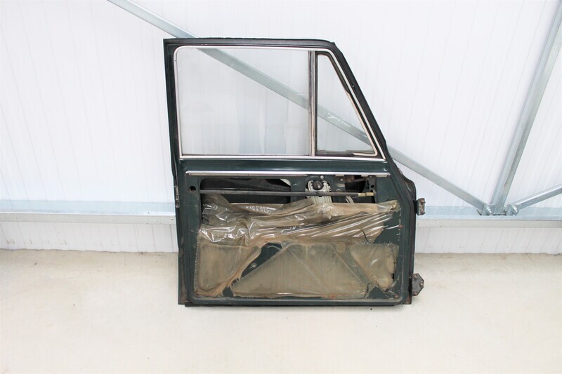 Giulia Super Front Door, Left Side