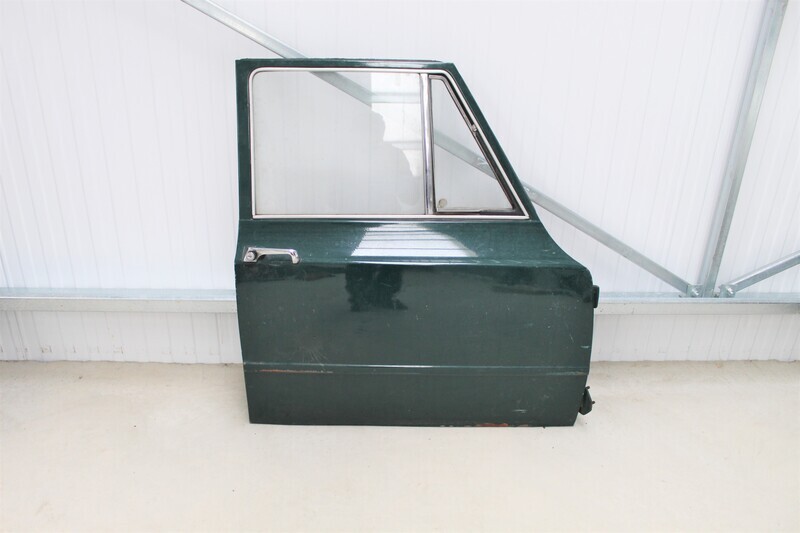 Giulia Super Front Door, Right Side