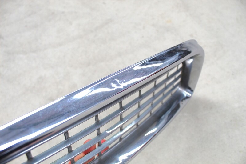 Giulietta/ Giulia 101 Sprint Grille Section, Right Side