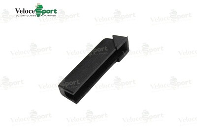 Spider Front Quarterlight Top Seal