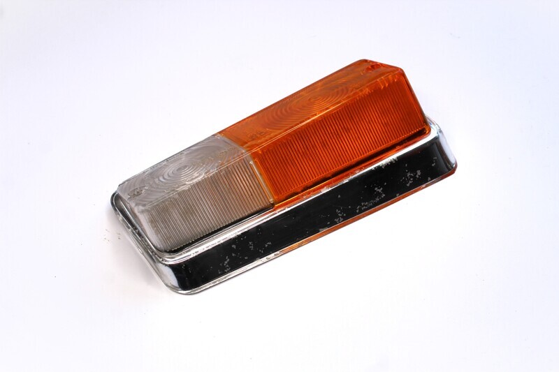 1750 MK2/2000 Berlina Carello Front Side Light/ Indicator lens, Left Side, New Old Stock
