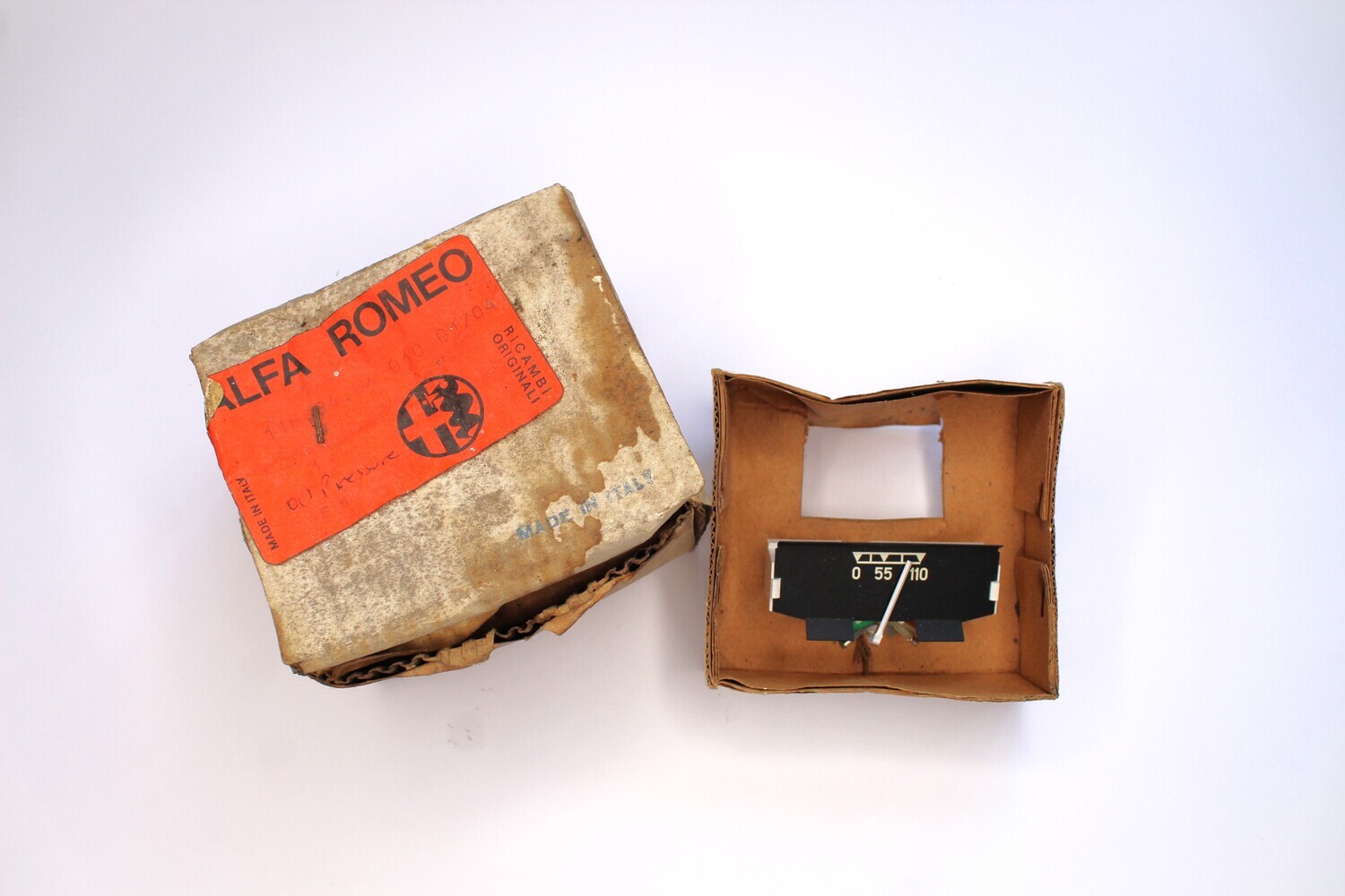 Alfetta 2000 Saloon 1st Series Jaeger Oil Pressure Gauge, New Old Stock