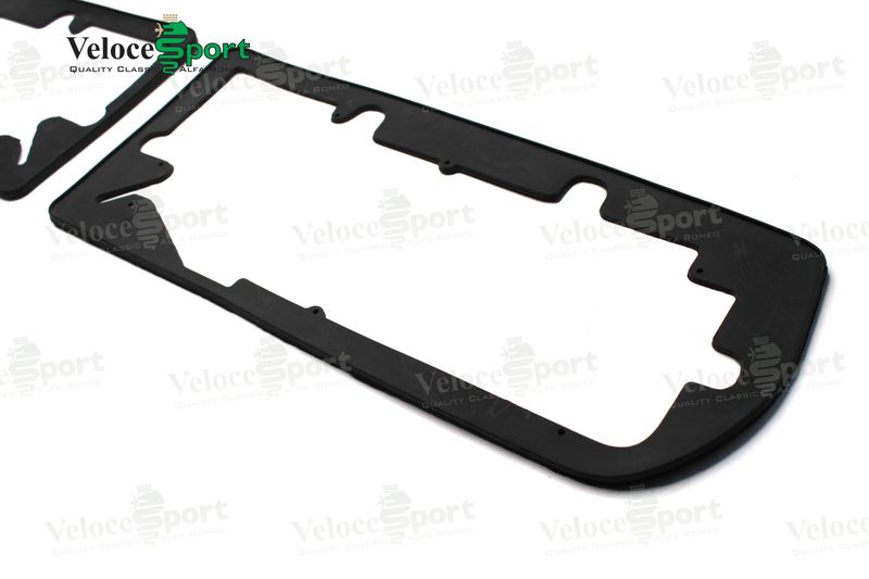 2000 GTV Complete Rear Light Seal, Pair
