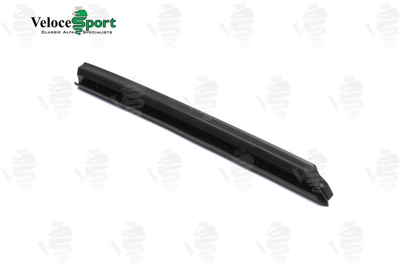 Spider Wing To Scuttle Panel Seal, Right Side