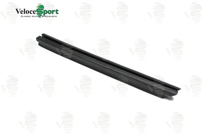 Spider Wing To Scuttle Panel Seal, Right Side