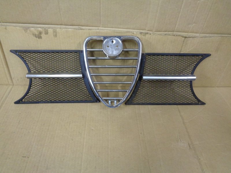 1750 GTV Grille Set