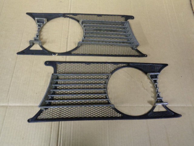 1750 Berlina Pair Of Mesh Grille Sections