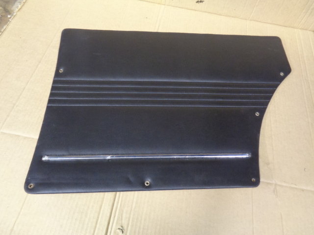 Giulia Super Black Interior Door Panel, Rear Right