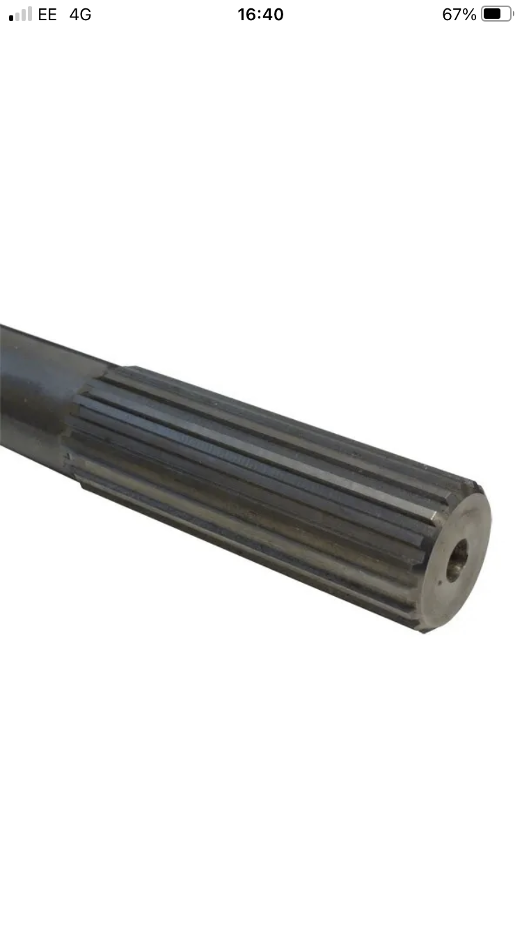 1 x Atlas Group 4 Halfshaft 770mm Long - 18 Tooth 1 x Atlas Group 4 Halfshaft 770mm Long - 18 Tooth
