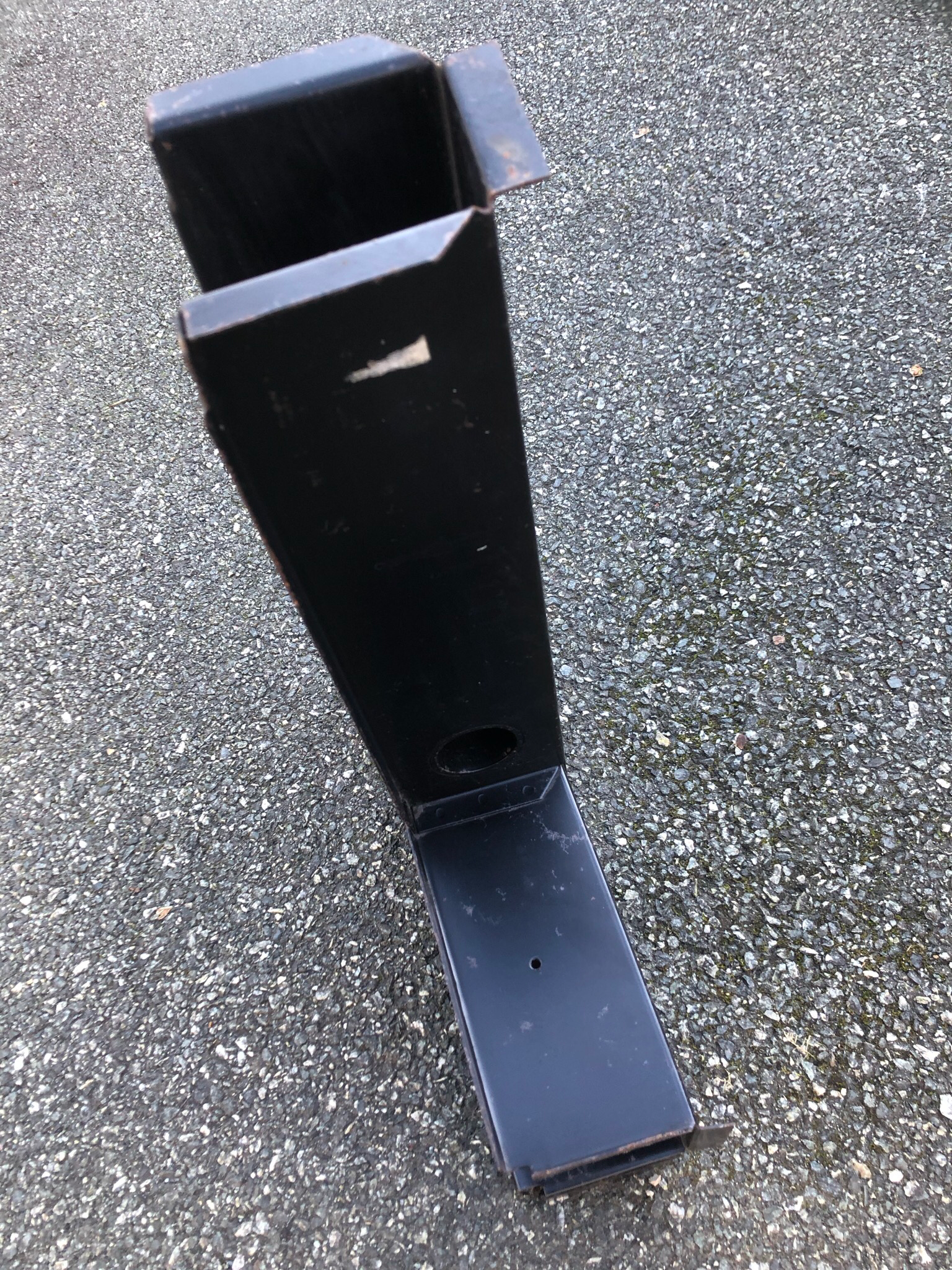 NOS MK2 Transit RH SWB Rear Spring Hanger NOS MK2 Transit RH SWB Rear Spring Hanger