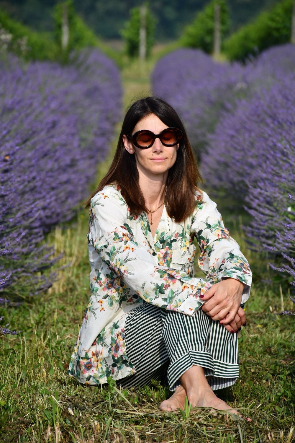 Pigiama fiori e riga verde