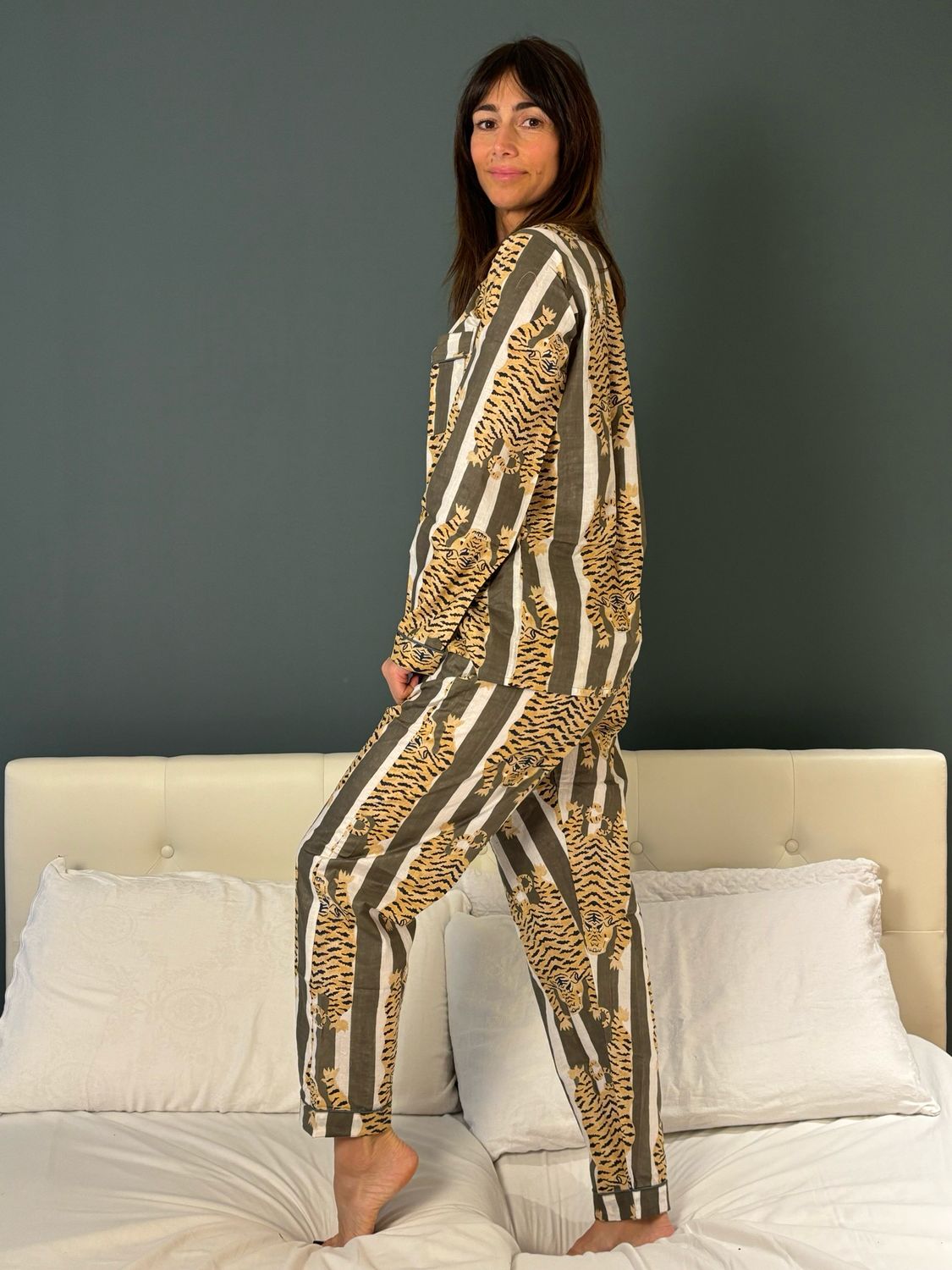 Pigiama tigre grigia