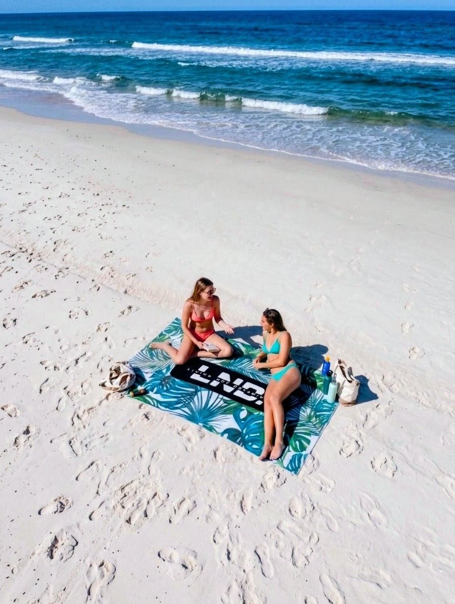 LND. Green Palm Multi-Person Beach Towel
