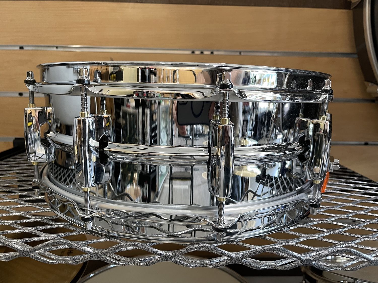 Used 1970&#39;s Ludwig 6-1/2x14&quot; Supraphonic Snare