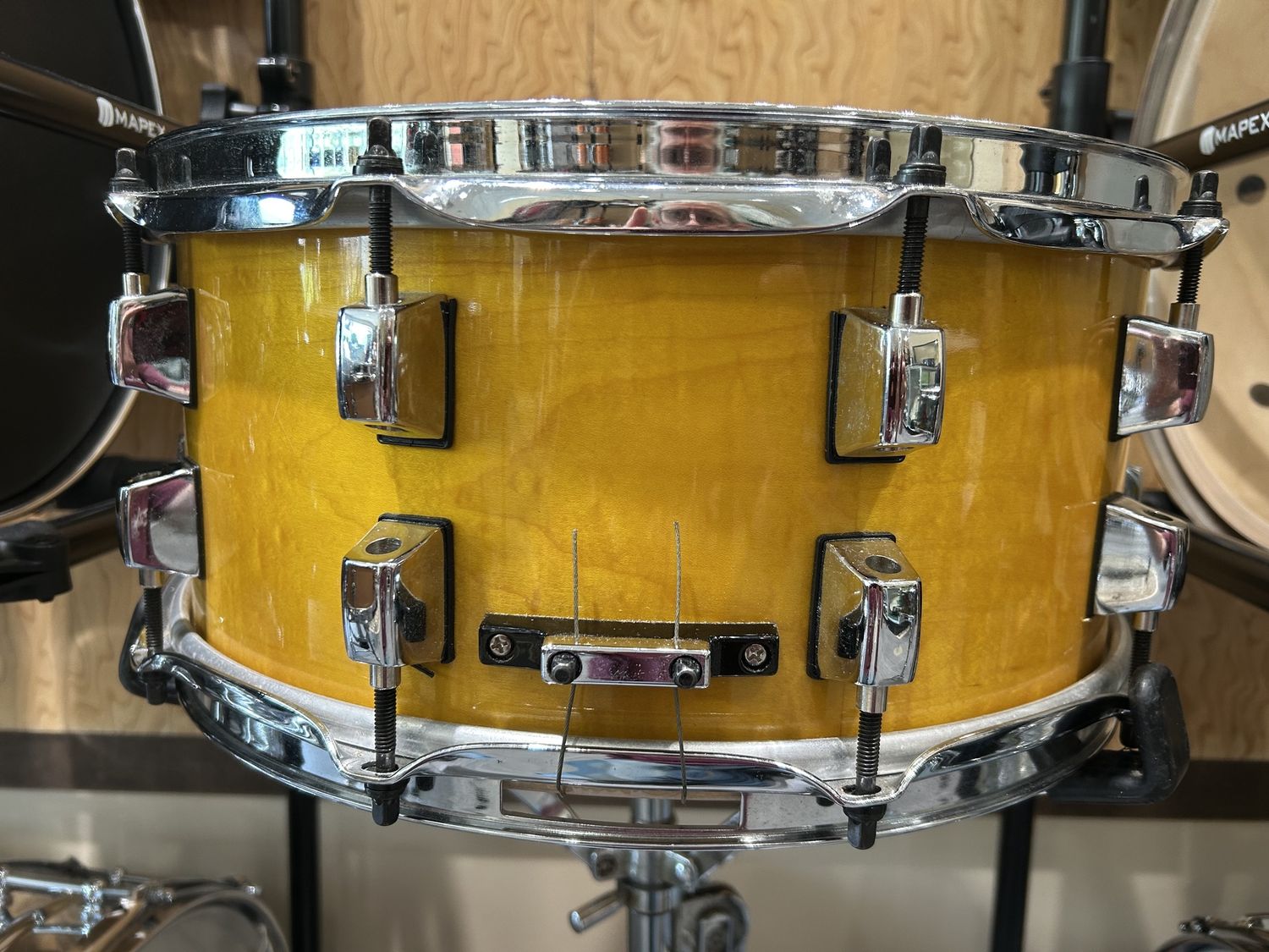 Used Magstar Custom Maple Snare 6-1/2x14&quot; 6-ply