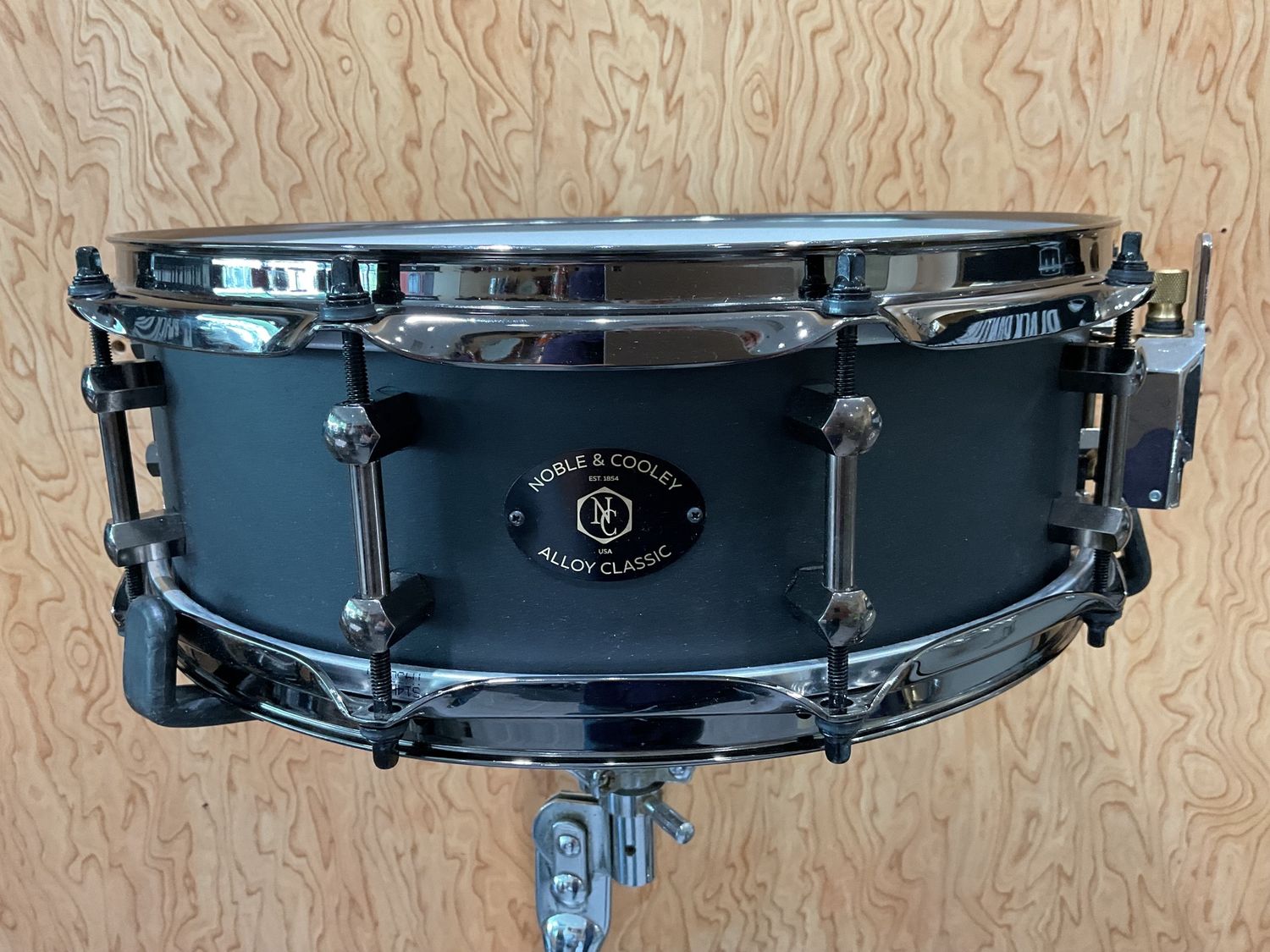 ALLOY CLASSIC 4.75X14 - BLACK BLACK HARDWARE, FLANGED BLACK HOOPS